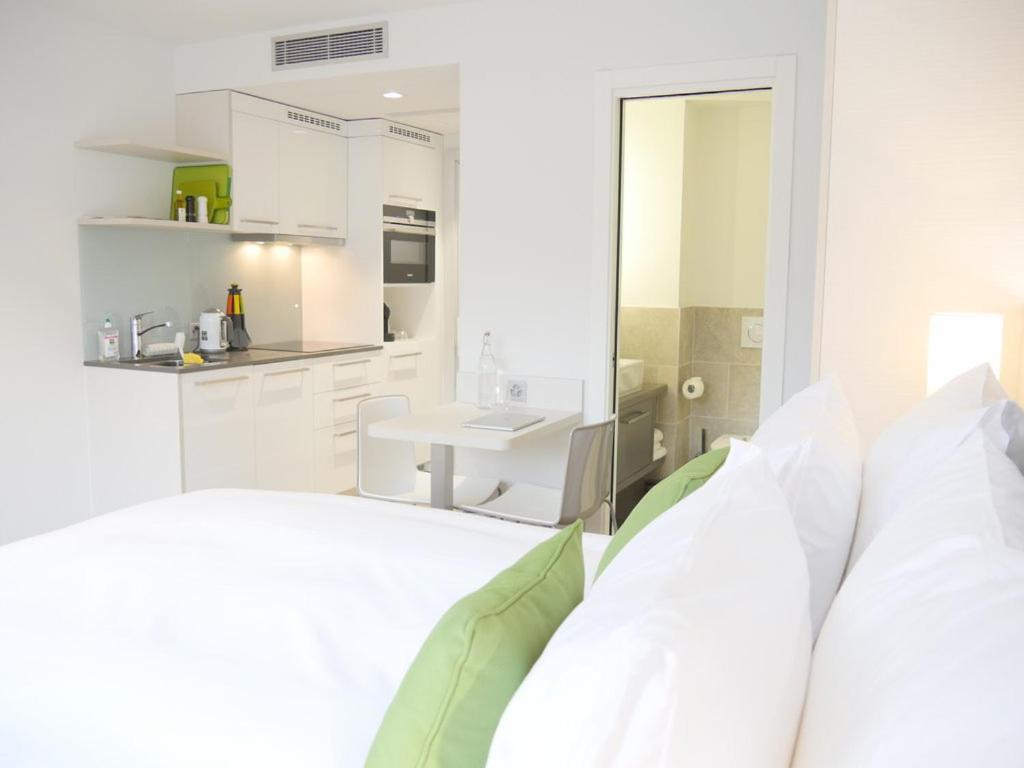Base Vevey Hotel Стая снимка